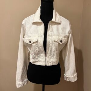 NWT Abercrombie & Fitch White Denim Zip Front Crop Jacket, size Small